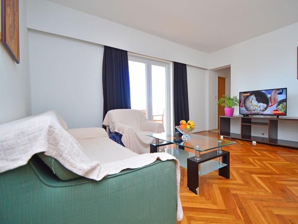 Rina Vodice in Vodice