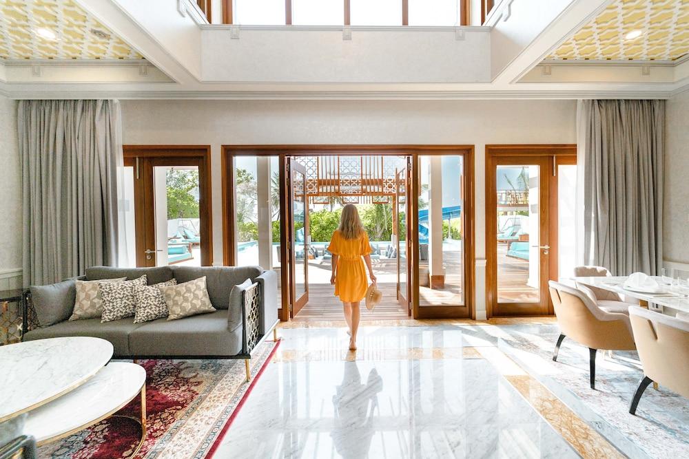 The Signature Collection by Hideaway