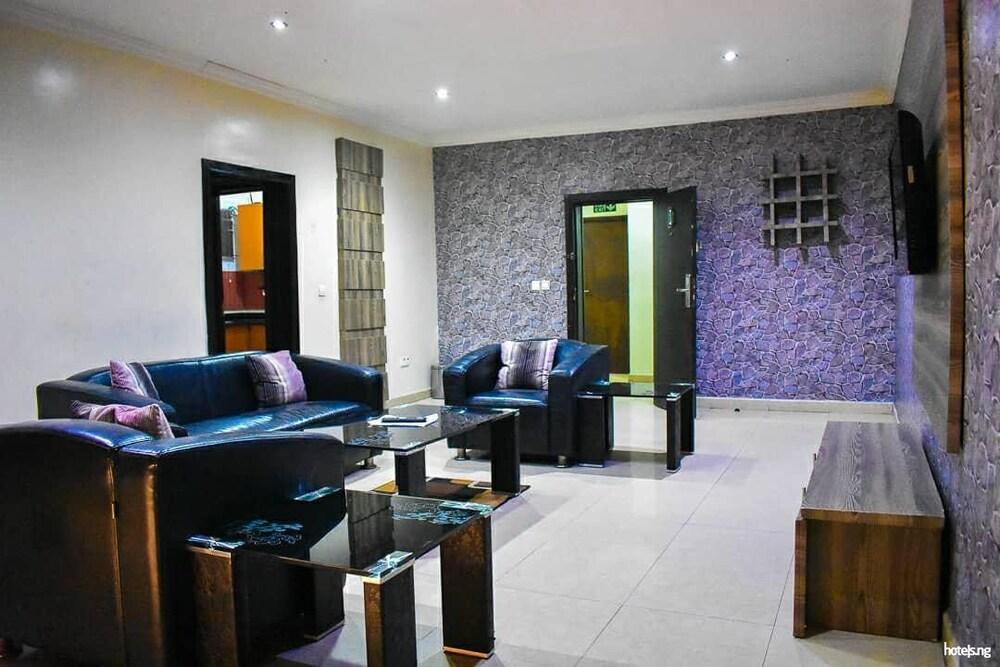 Beni Apartments & Suites