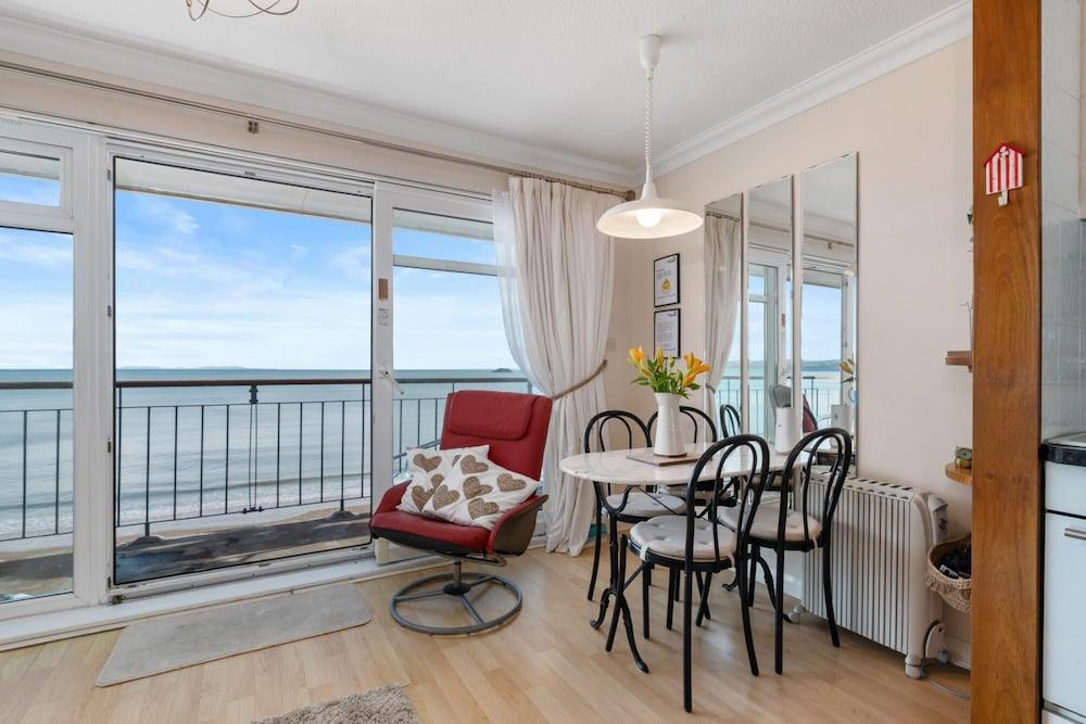 On The Beach - Direct Beach Access Sea Views