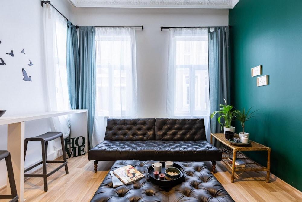 Stylish Flat 5 Min to Taksim Square in Beyoglu