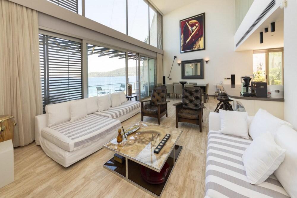 Marvelous Villa With a Private Beach in Bodrum