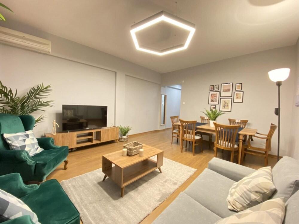 Missafir Exceptional Flat With Balcony in Sisli