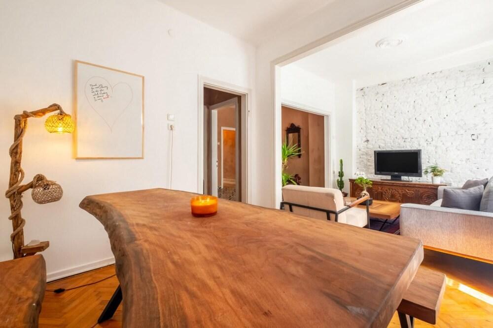 Charming Flat With Central Location in Kadikoy