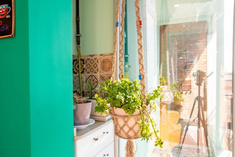 Flat With Great View and Central Location in Konak