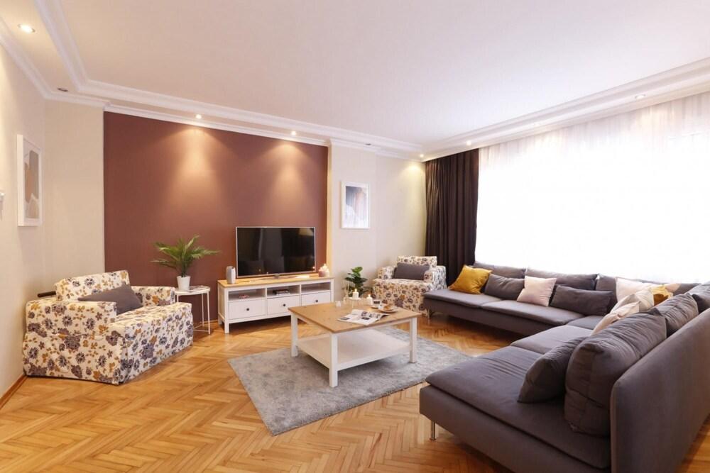 Missafir Distinguished Apartment in Sisli