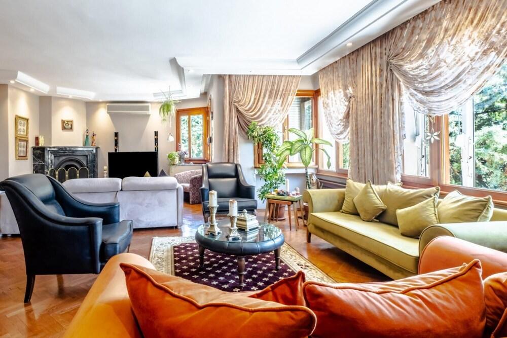 Ravishing Flat With Nature View in Florya