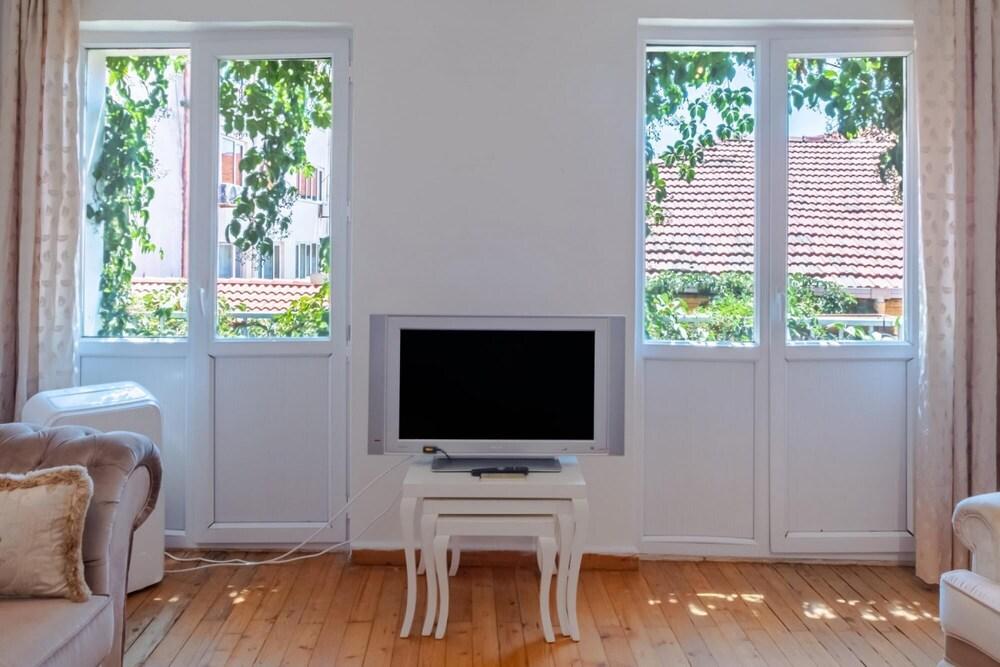 Authentic Flat 750 m to Taksim Square in Beyoglu