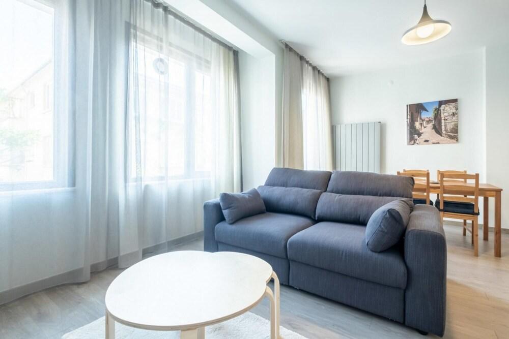 Central Flat Close to Popular Attractions in Sisli