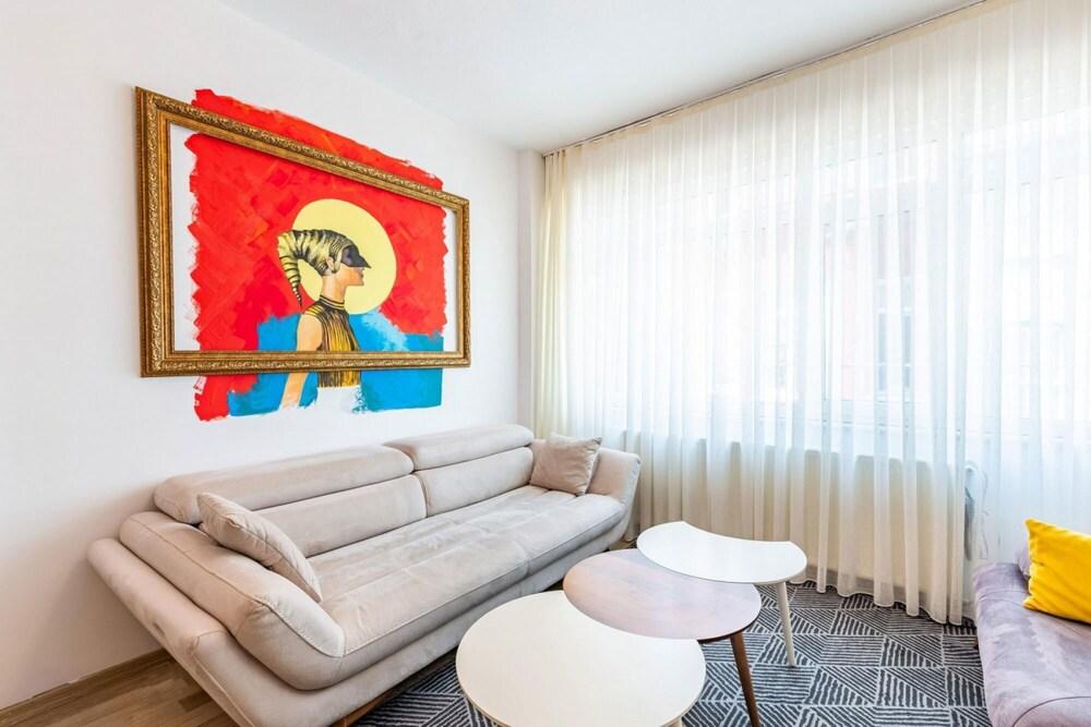 Central and Vibrant Flat in Besiktas