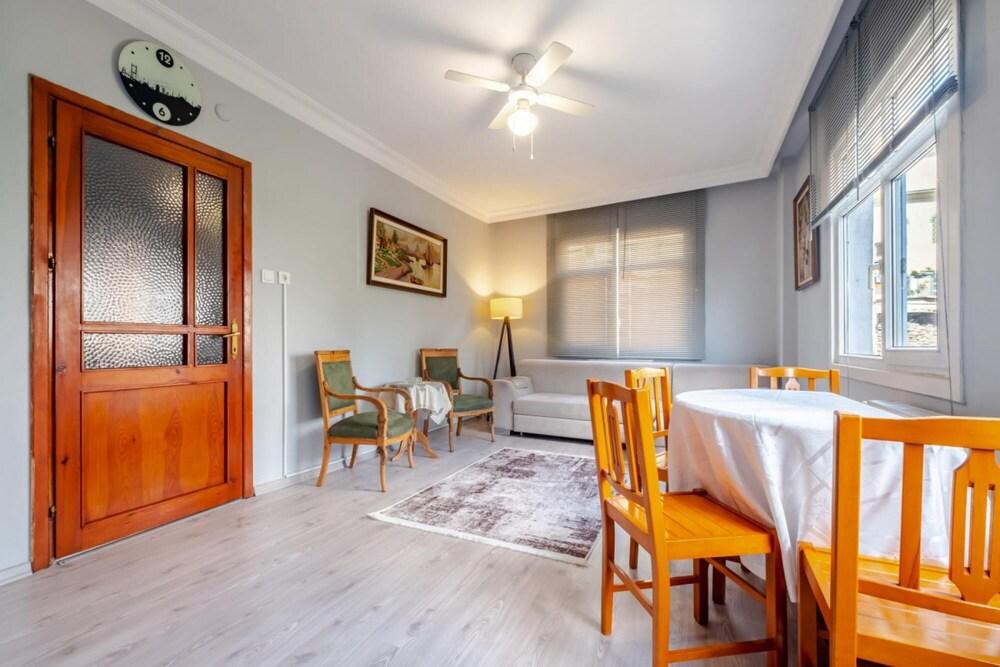 Incredible Flat w Halic View in Beyoglu