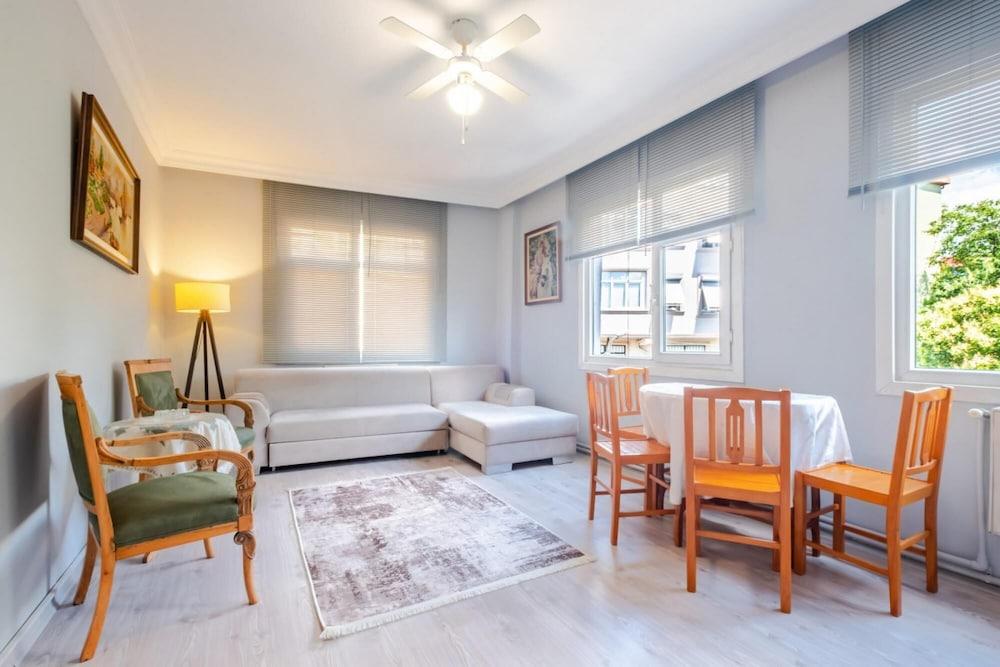 Incredible Flat w Halic View in Beyoglu