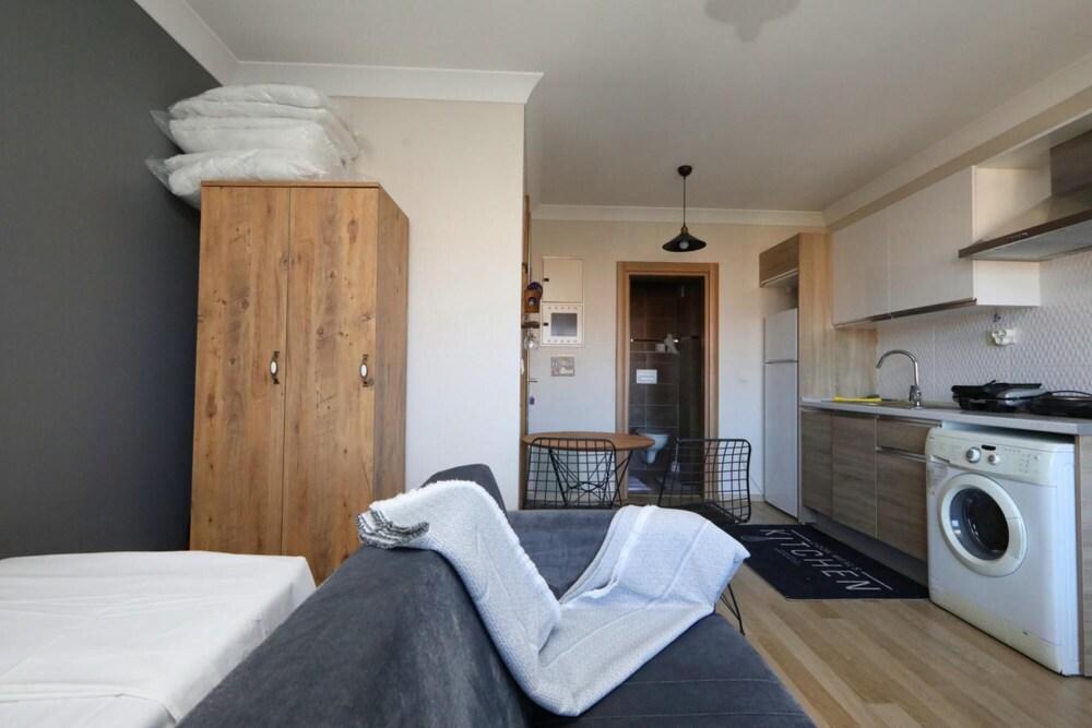 Studio Flat With Shared Pool Near Sabiha Gokcen