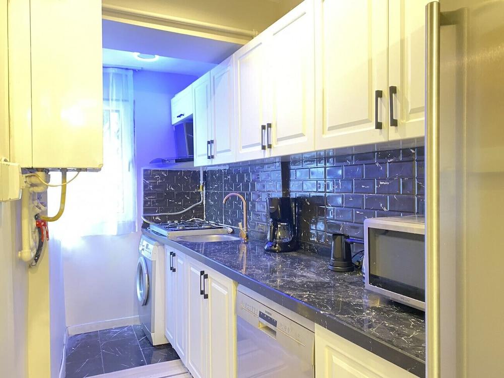 Refreshing Duplex Flat With Jacuzzi in Sisli