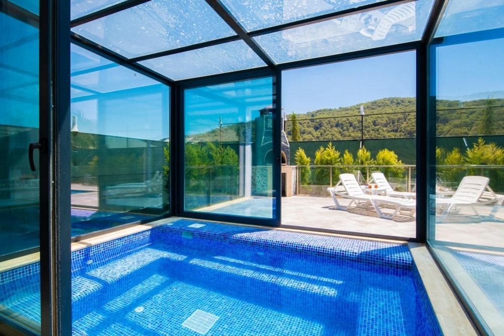Dreamy Villa With Private Pool and Jacuzzi in Kas