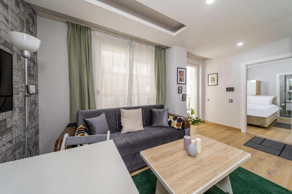 Modern Flat With Central Location in Antalya