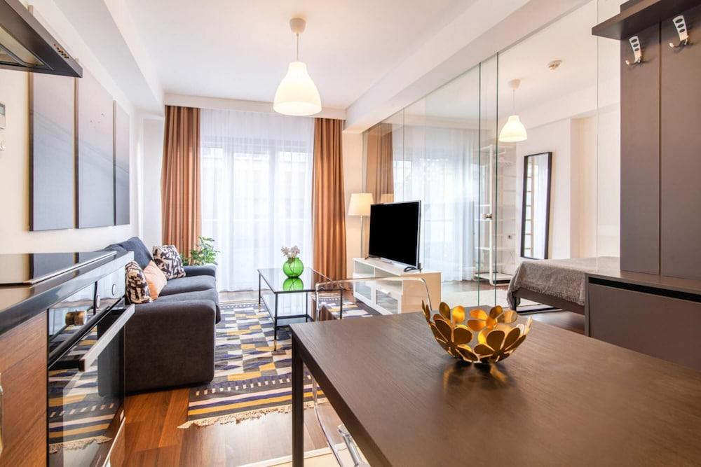 Stylish Flat With Central Location in Sisli