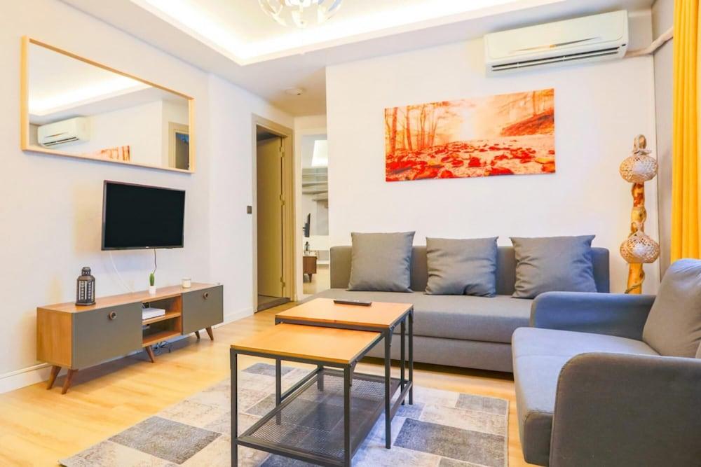 Charming Flat 500 m to Uskudar Ferry Station