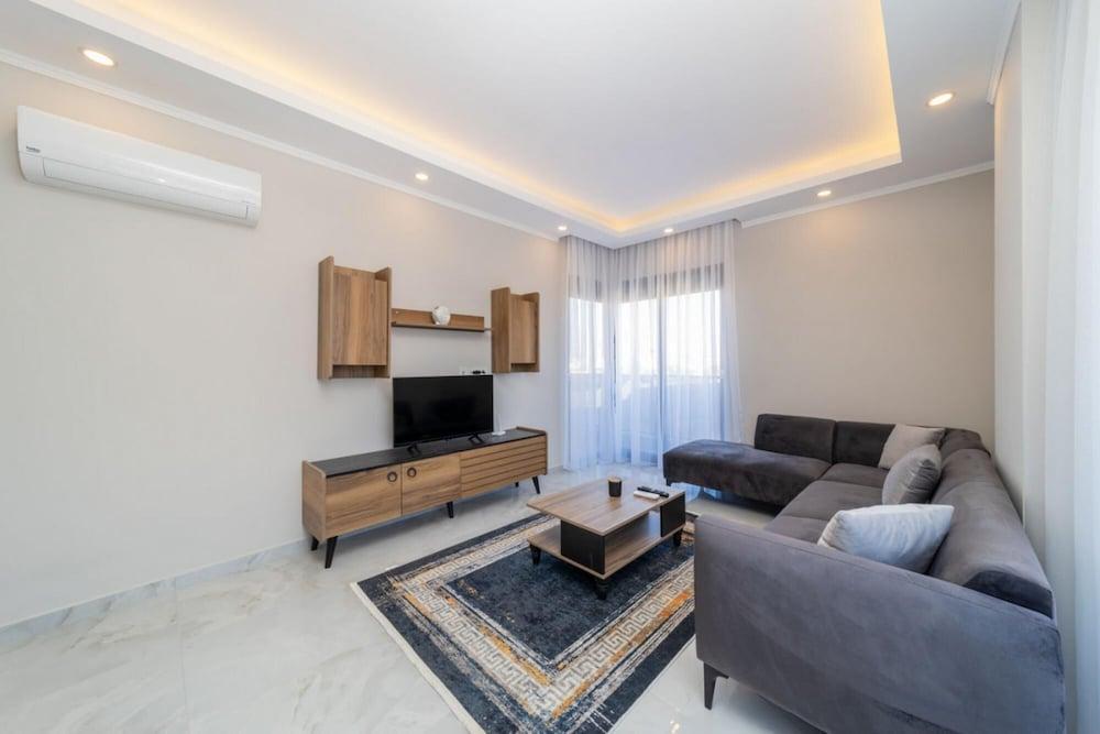 Flat With Shared Pool Hammam and Sauna in Alanya