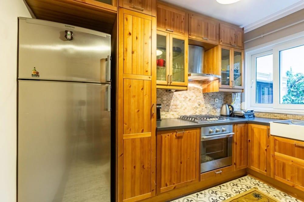 Cozy Flat With Dreamy Bosphorus View in Beyoglu