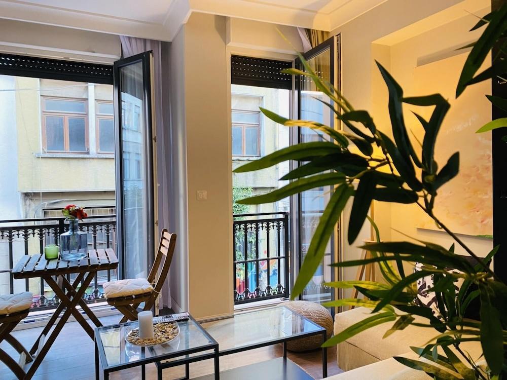 Missafir Central and Refreshing Flat in Beyoglu