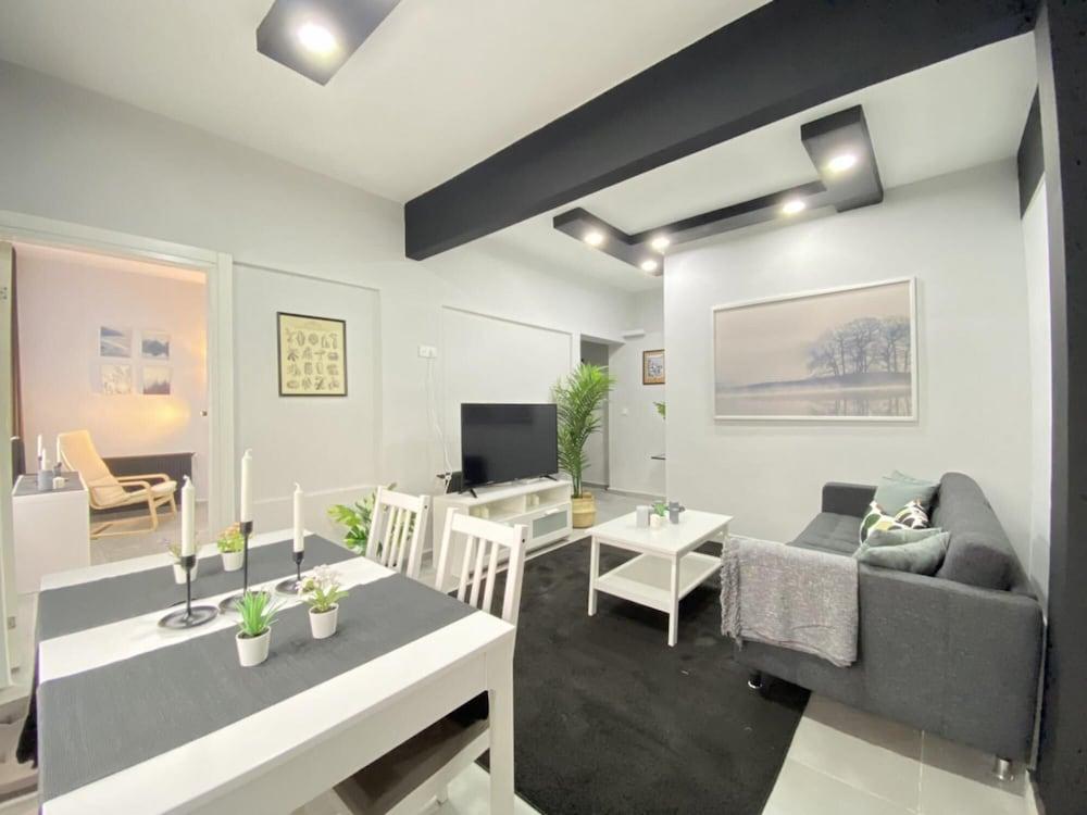 Flat Near Bagdat Street With Chic Interior Design