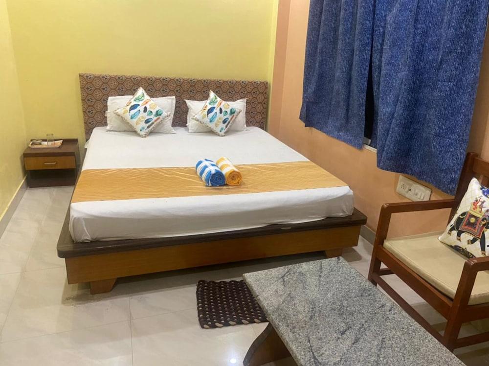 Goroomgo Sunshine Puri