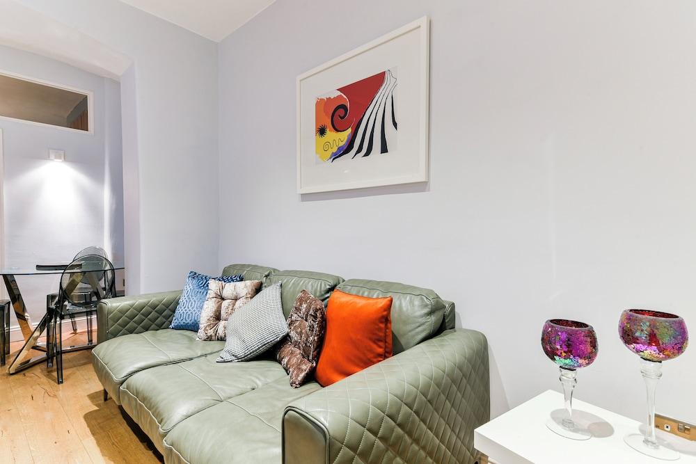 South-Kensington Apartment
