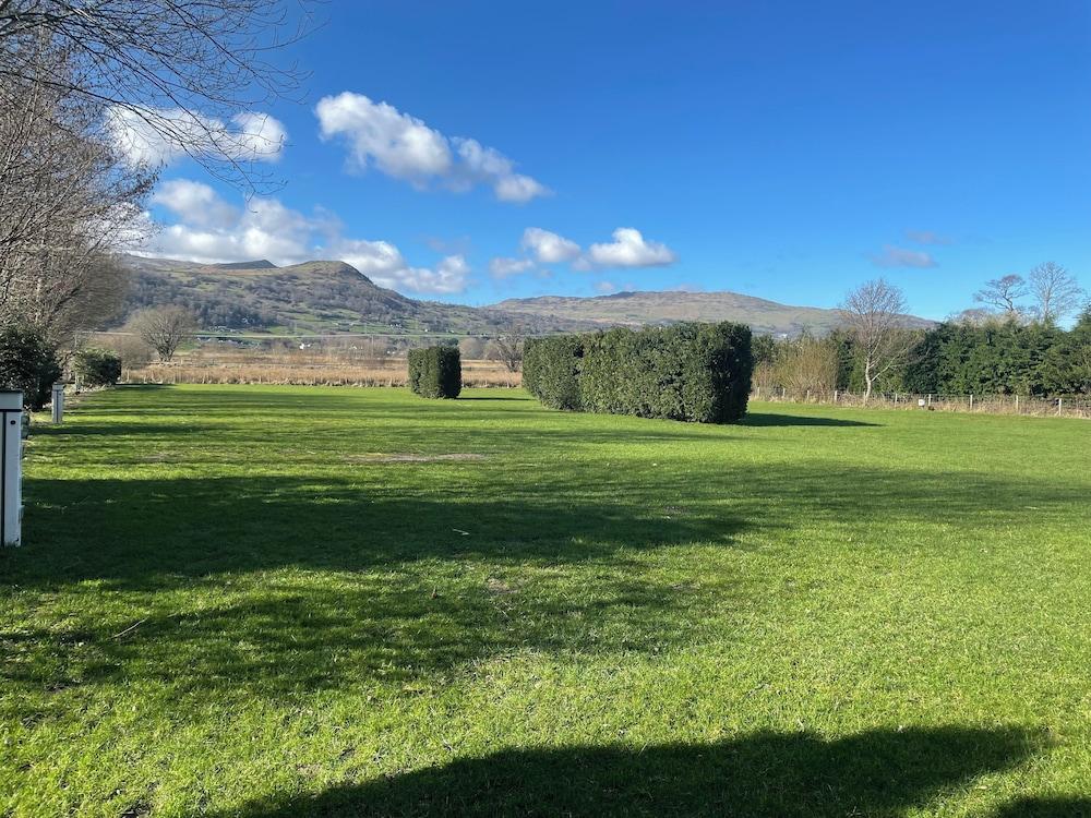 Erw Glas Glamping and Camping