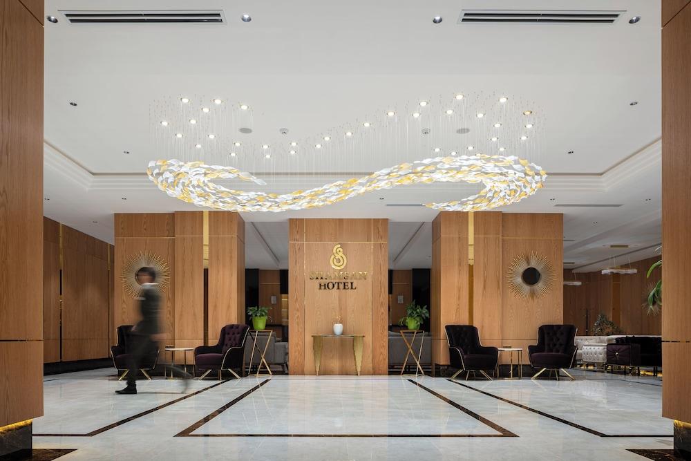 Shamsan Airport Hotel