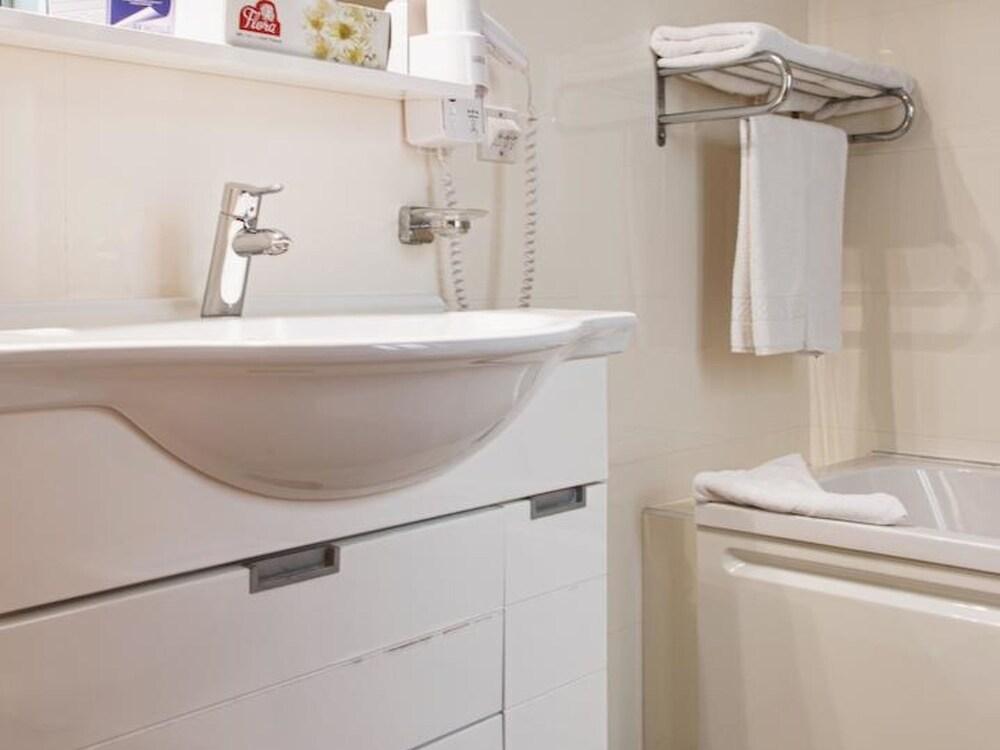 2 BDR Seaview Sunny St Pauls Bay