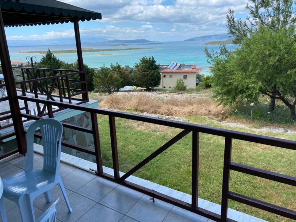 Superb Flat With Shared Pool in Cesme