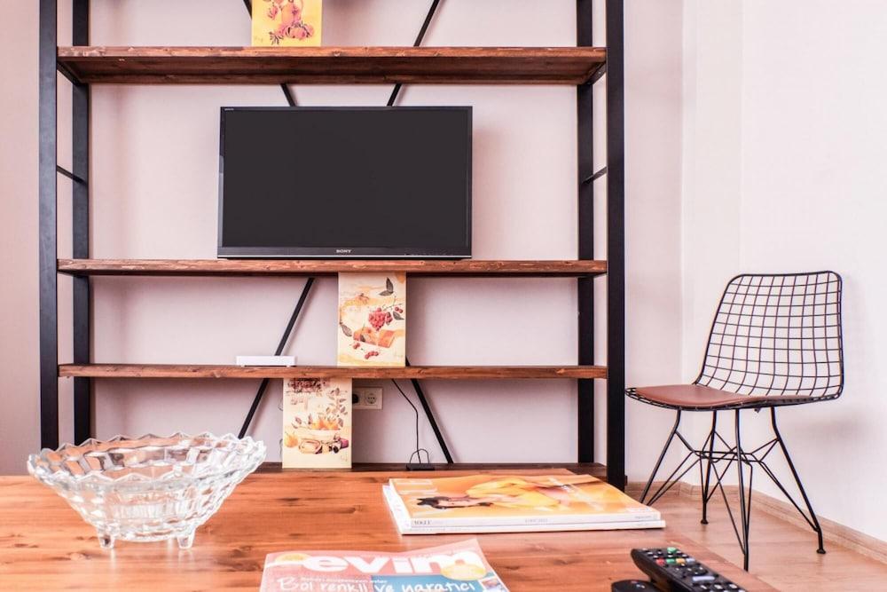 Flat Near Harem Shore in Uskudar