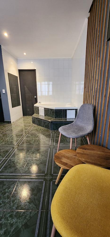 Hotel Voila La Moneda