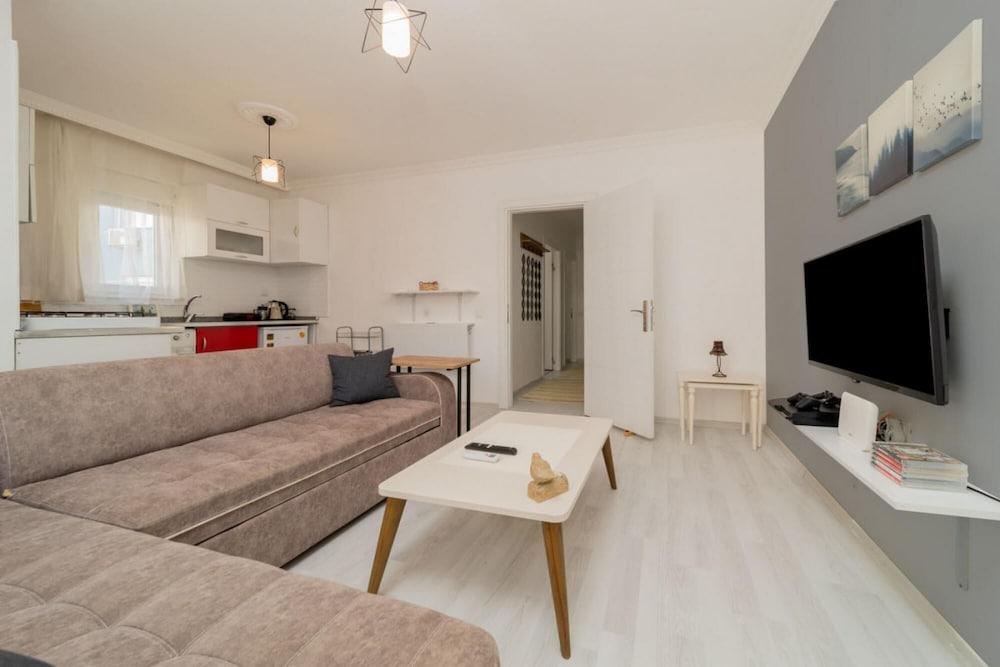 Fantastic Flat in Antalya With Shared Garden