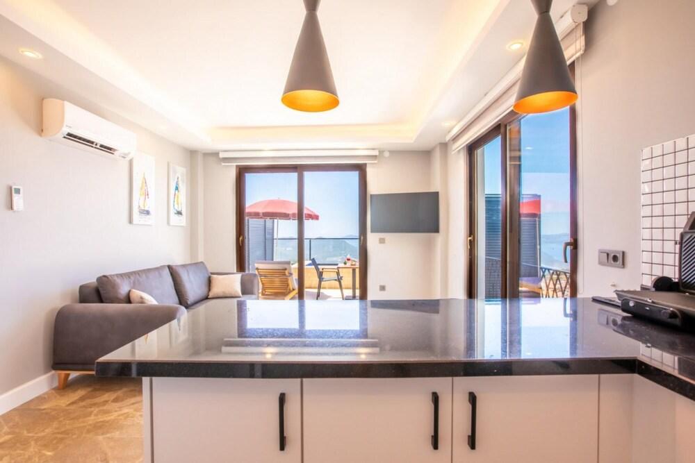 Luxury Flat With Infinity Pool in Kas