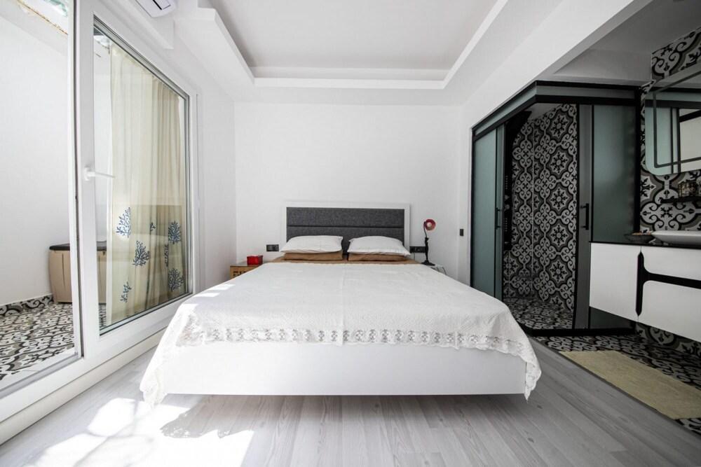 Unique House Near Beach With Backyard in Bodrum