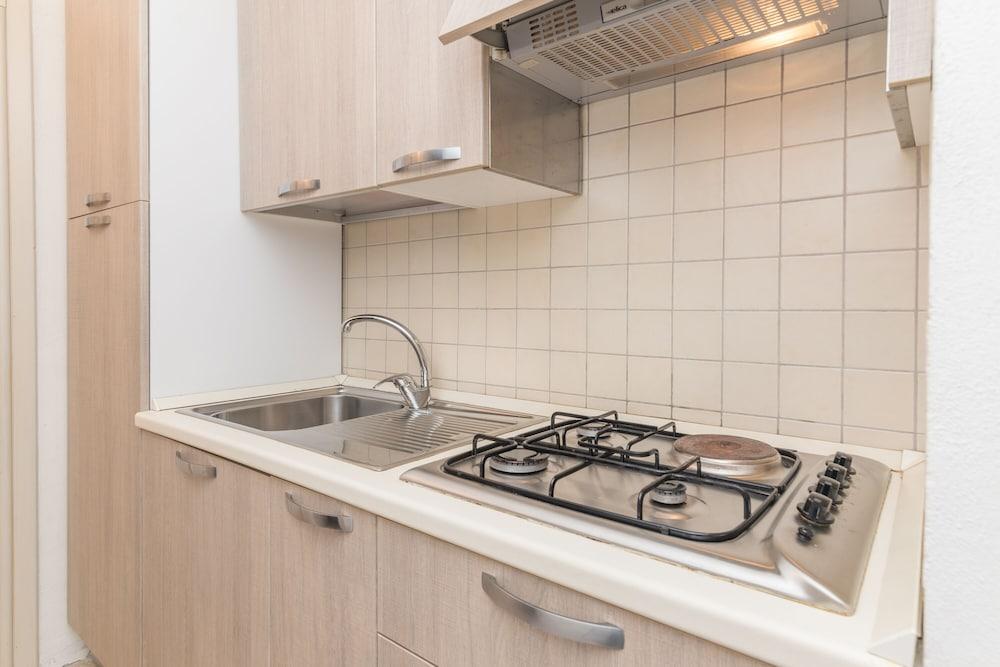 I Fari 99 600mt From The Beach