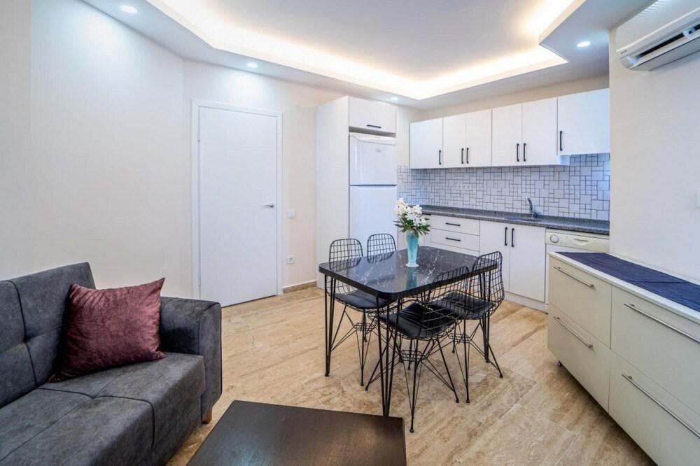 Charming Flat With Shared Pool in Oludeniz