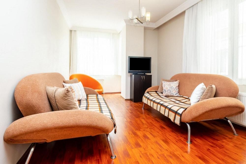 Comfotable Flat in Sisli With Central Location