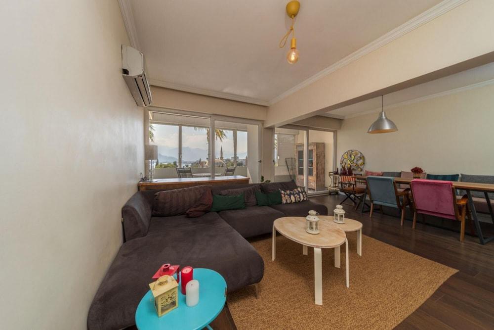 Central Flat With Great View in Muratpasa Antalya