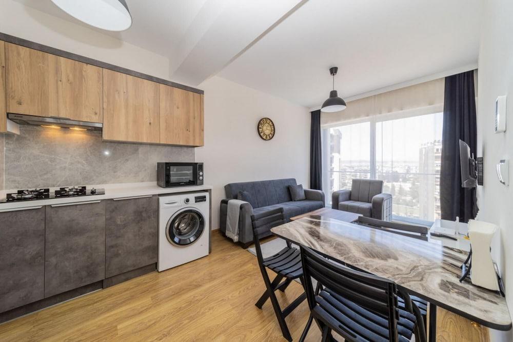 Superb Flat With Shared Pool in Kepez