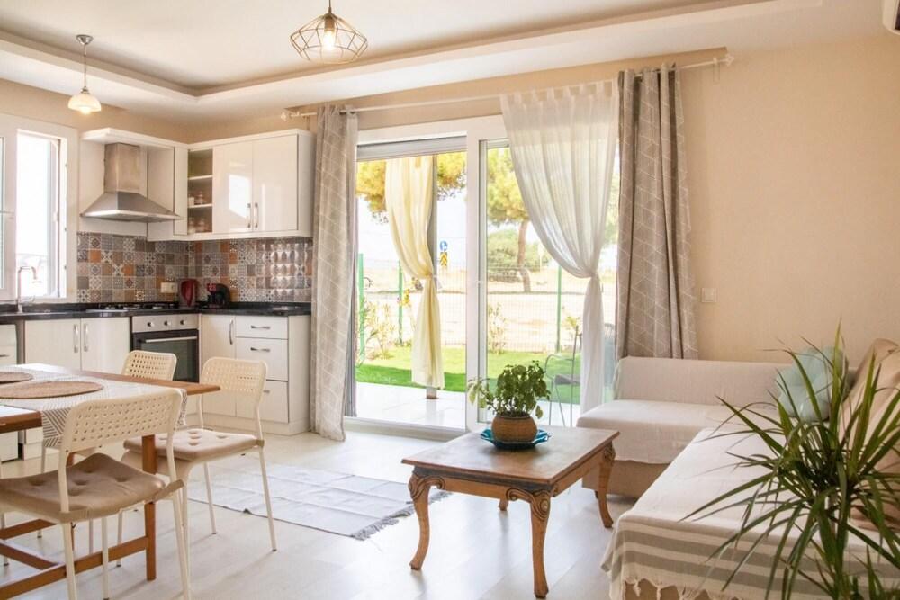 Charming House Close to Beach in Cesme