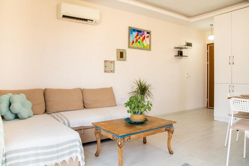 Charming House Close to Beach in Cesme