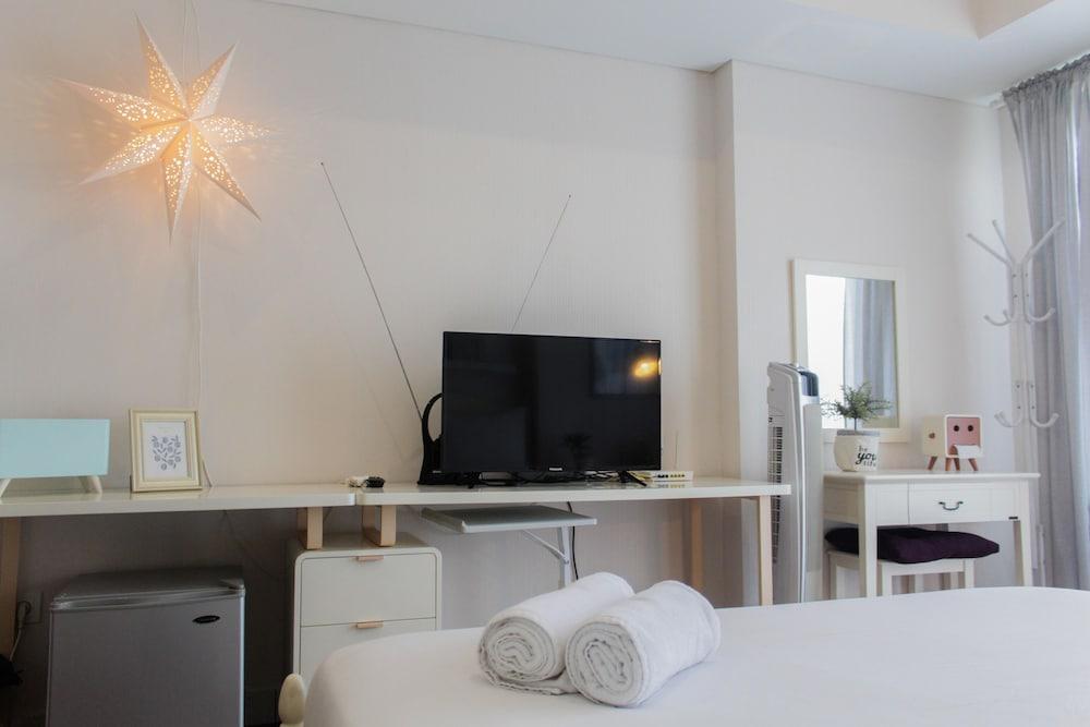 Nice And Minimalist Studio Casa De Parco Apartment Bsd