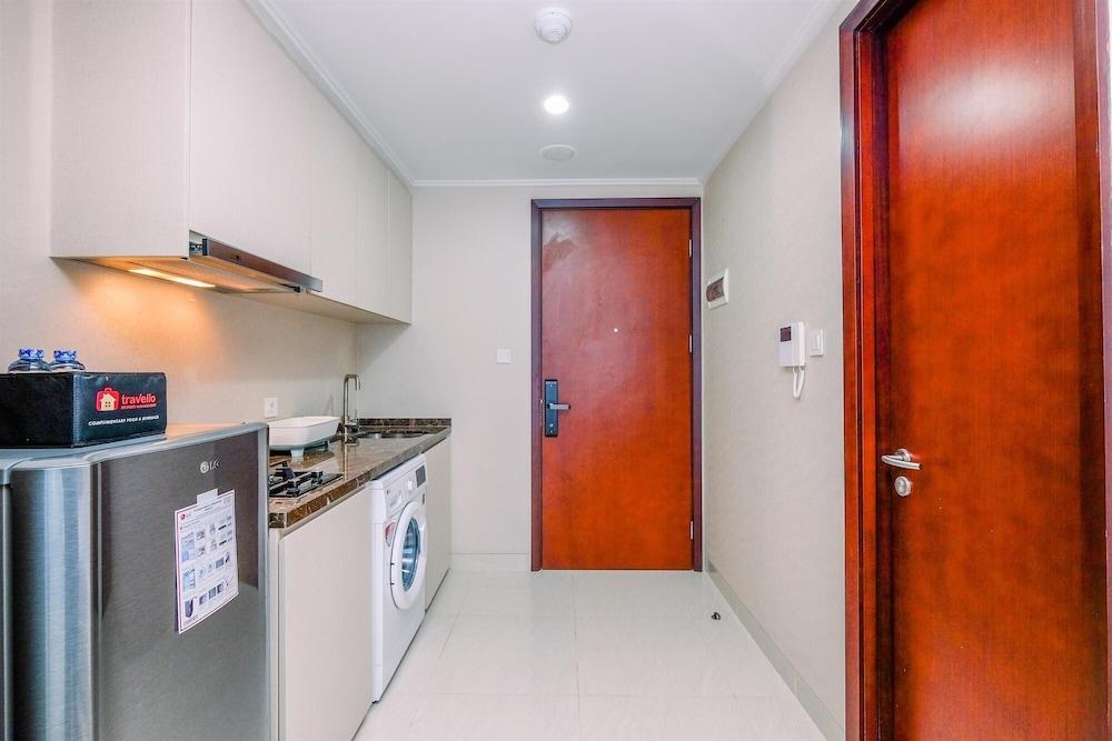 Fancy And Nice Studio At Green Sedayu Apartment