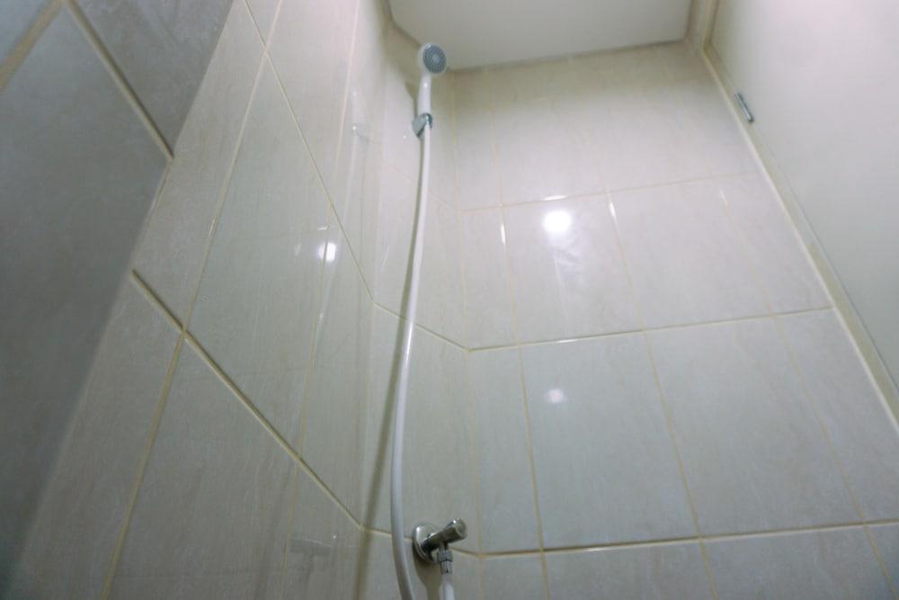 Nice And Elegant Studio At Osaka Riverview Pik 2 Apartment