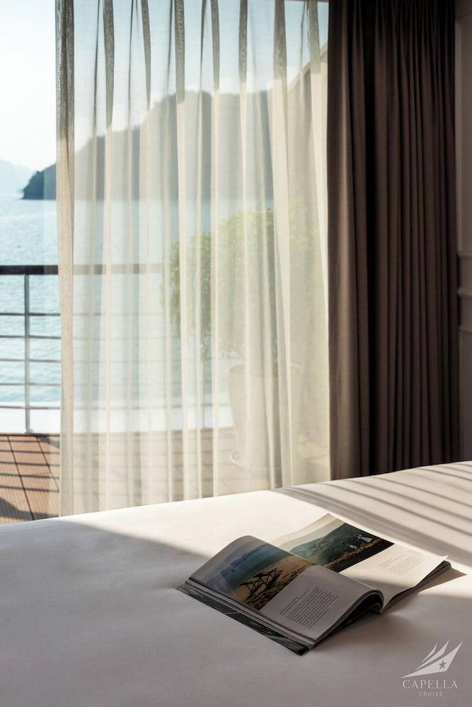 Halong CAPELLACRUISE - Member of Lyra Cruise Collection