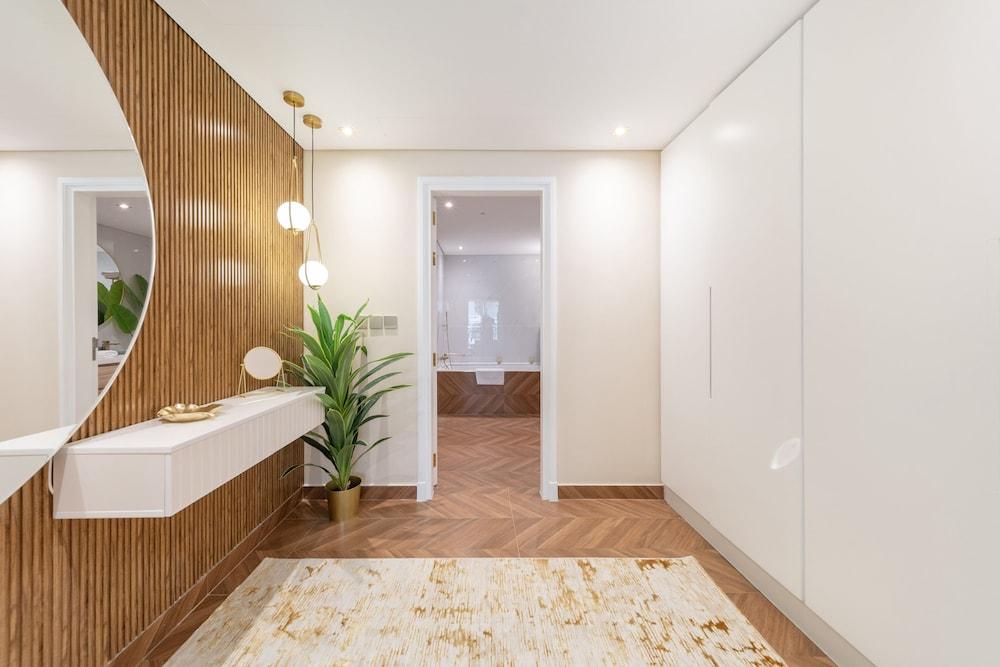 EDEN'S Homes & Villas - Anantara Palm Residences