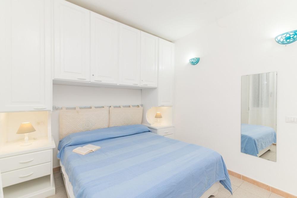 I Fari 77 600mt From The Beach